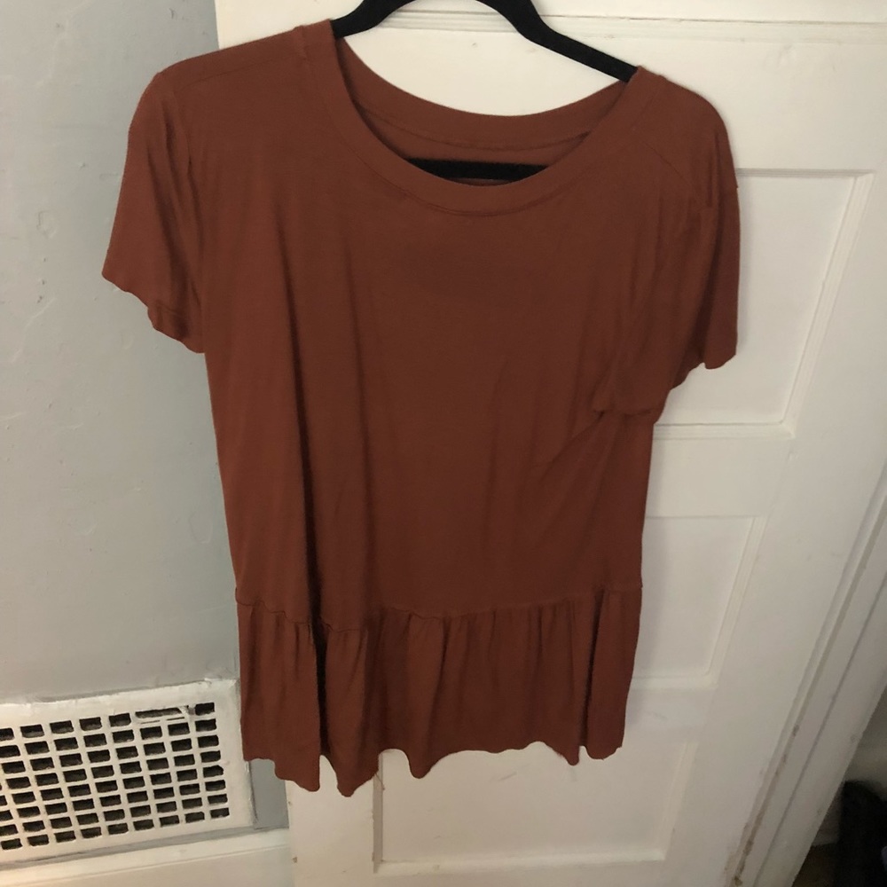 Plain tan/brown top flowy